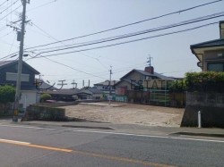 土地探しはセンチュリー21加盟店・ESTATEUPへ！地域密着の提案力で理想の暮らしをサポート。未公開物件やローン相談もお任せ！【0120-77-6128】